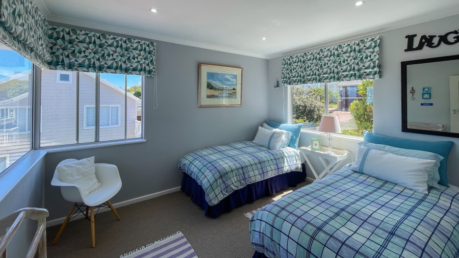 5 Bedroom Property for Sale in Hersham Western Cape